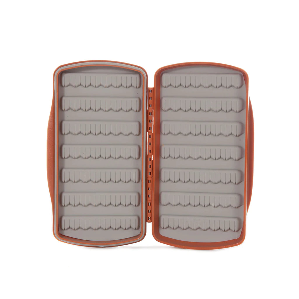 Fishpond Tacky Pescador Medium opened on a white background